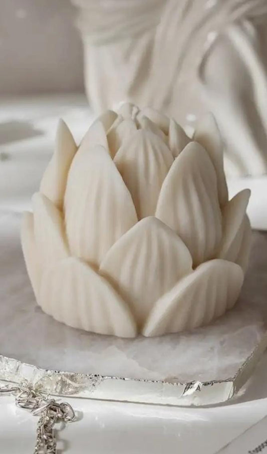Lotus candle